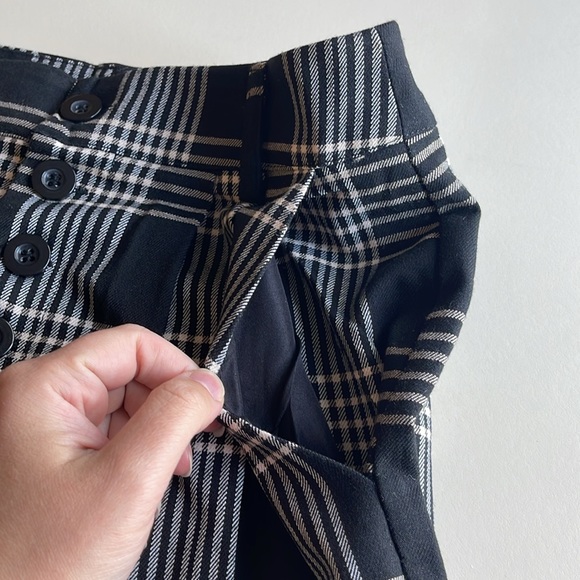 Forever 21 Pleat Front Button Up Black Plaid Pants - Picture 4 of 9